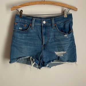 Womens Levi’s High Rise Denim Jean Shorts Distressed Size 27